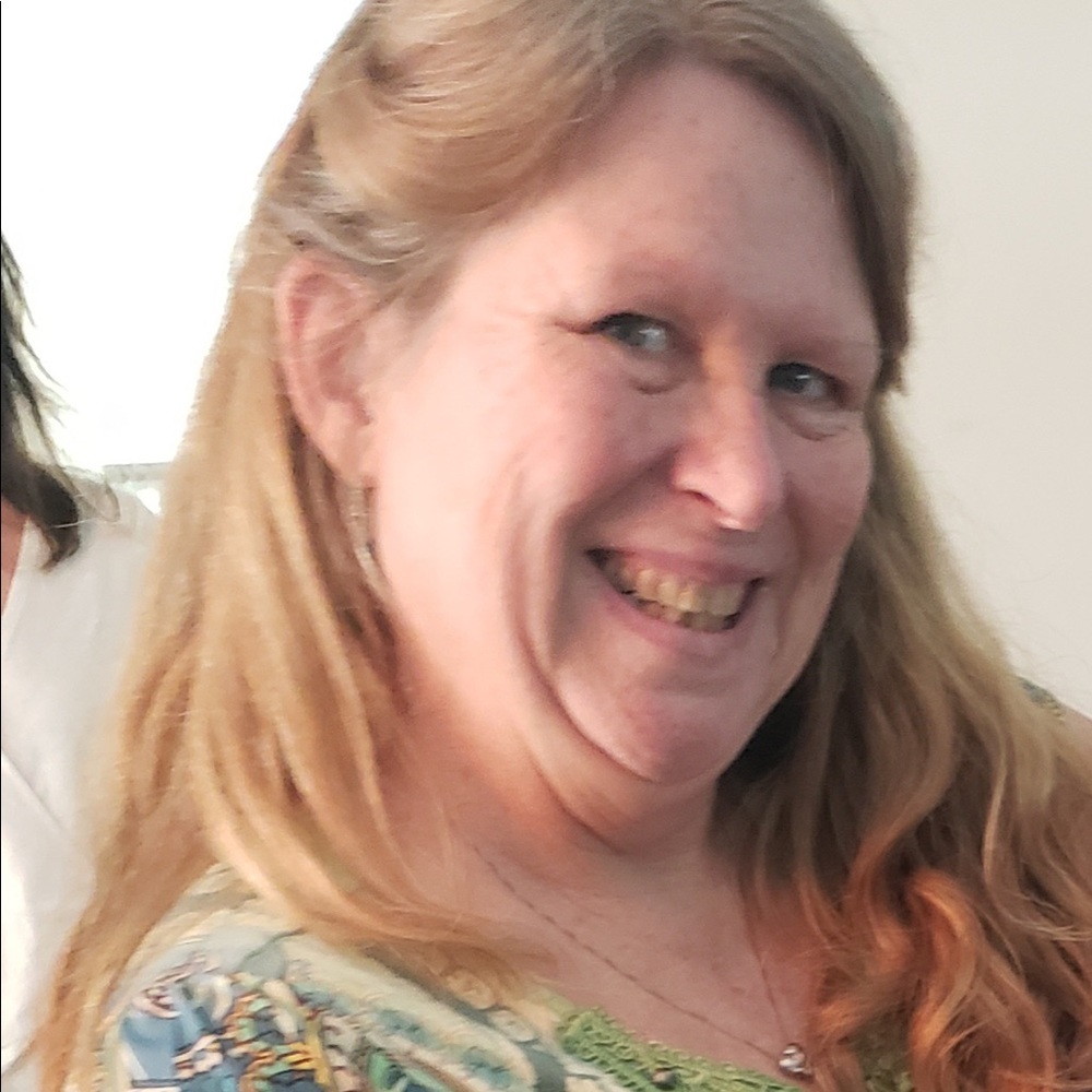 Meet your Posher, Angelia